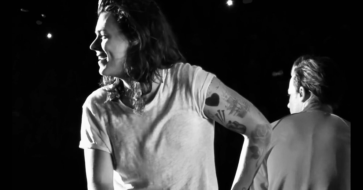 HotColdNovembe1's tweet image. I have loved you since we were 18
Long before we both thought the same thing, To be loved and to be in love.... @onedirection @Harry_Styles @HSHQ @Louis_Tomlinson #1d #1direction #onedirection #harrystyles #louistomlinson #heart #hearttattoo #blackandwhite #blackandwhitephoto