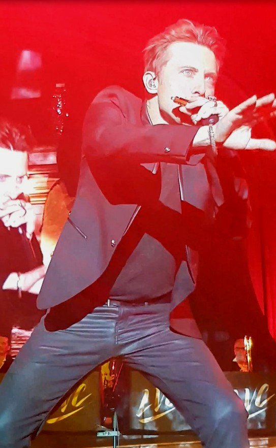 denisgueldry's tweet photo. @noanjonathan1 @JohnnySjh @LHallyday Bonne soirée à mon ami Jonathan merci toi aussi continue d'Aimé Johnny Hallyday et surtout prend bien soin de toi et des tiens bises rock'n'roll blues ton ami Denis 😘✌️🦅🎸🐺🙏#TeamHallyday #JohnnyForever #JohnnyDansMonCoeurAJamais #MonPaysCestLamour @JohnnySjh @LHallyday https://t.co/VO7KOUHQnq