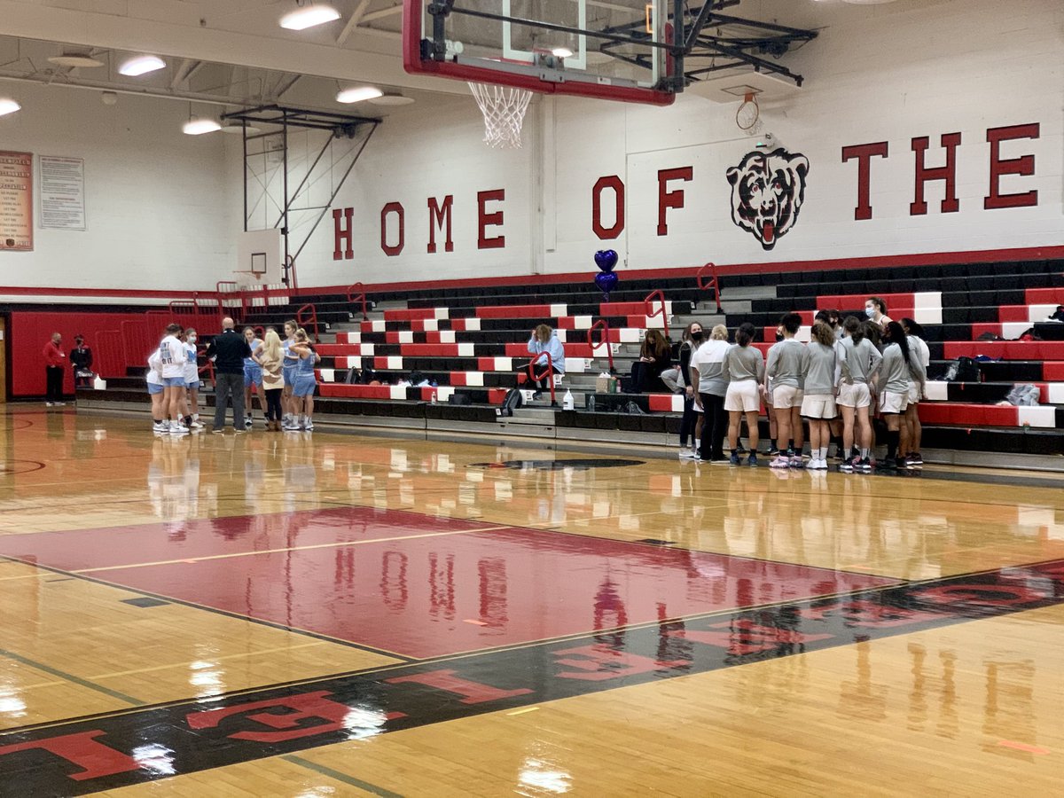 Bfieldhoops's tweet photo. 🚨 GIRLS VARSITY FINAL SCORE: Lady Bears 23 - 49 @MahwahGirlsBB | #LadyBearsVsThunderbirds
#TheOnlyWayToPlay
#WearAMask
#WashYourHands
#WatchYourDistance
🐾🐻🏀❤️🖤
#GoBears #BearPride #TeamBergenfield #BField #BergenfieldStrong https://t.co/RoXgR75hsF