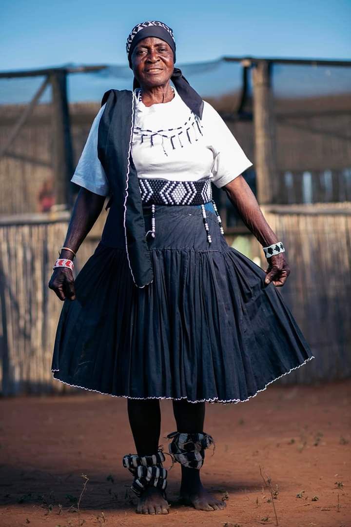 BaTalaote People They are an ethnic group found in the central district of Botswana and south-western parts of Zimbabwe in Mthwakazi/ Matebeleland South Province . They are part of a large group of ethnic groups called Bakalanga. Over the years Batalaote lost their language...