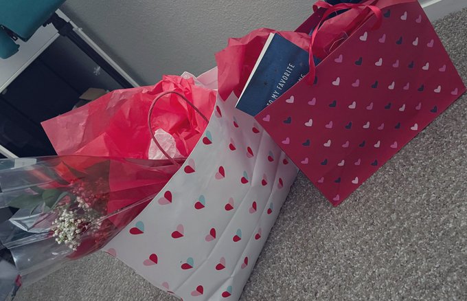 I really had the best Valentine&rsquo;s yesterday with my partner and I&rsquo;m so happy❤️ https://t.co/UX5NNP8m<a href="/tag/cosplay"class="tags"><span>#cosplay</span></a><a href="/tag/telltalegames"class="tags"><span>#telltalegames</span></a>