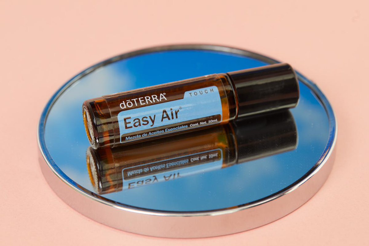 doTERRAMXof's tweet photo. #NuevosInscritos
Traído desde la isla de Madagascar, el aceite esencial de Ravintsara se puede describir como una combinación de alcanfor y eucalipto. Este es uno de los 9 ingredientes que hacen de la mezcla Easy Air Touch® una maravilla para oler.💕🌱🤓🍃
#EasyAirTouch #doTERRA https://t.co/vgBRA9ZqLO