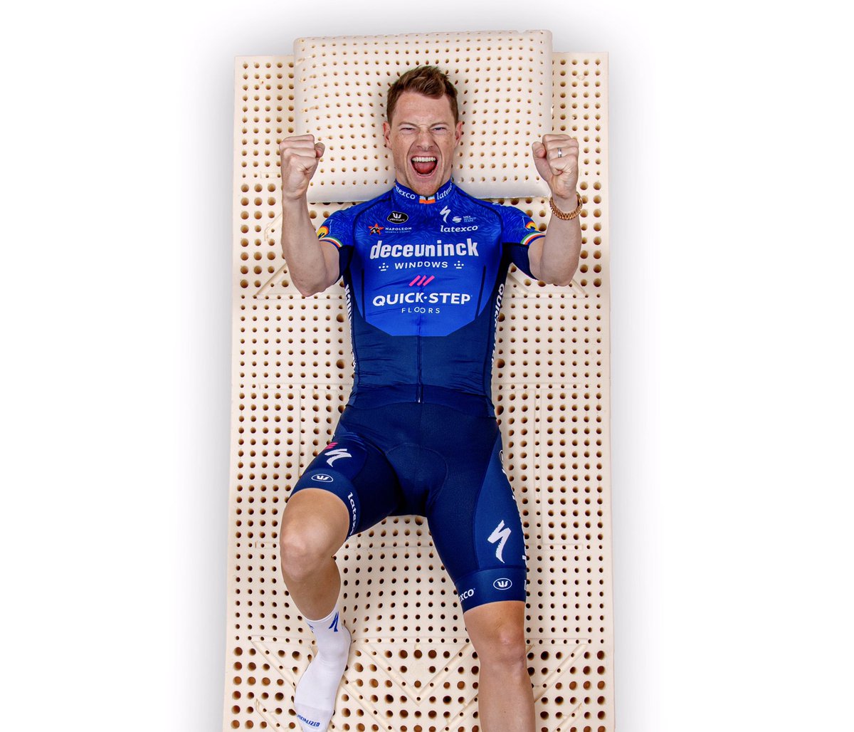 soudalquickstep's tweet image. Not long now until we’ll see the best sprinter of last year’s Tour de France back in action 😃
Photo: @BeelWout