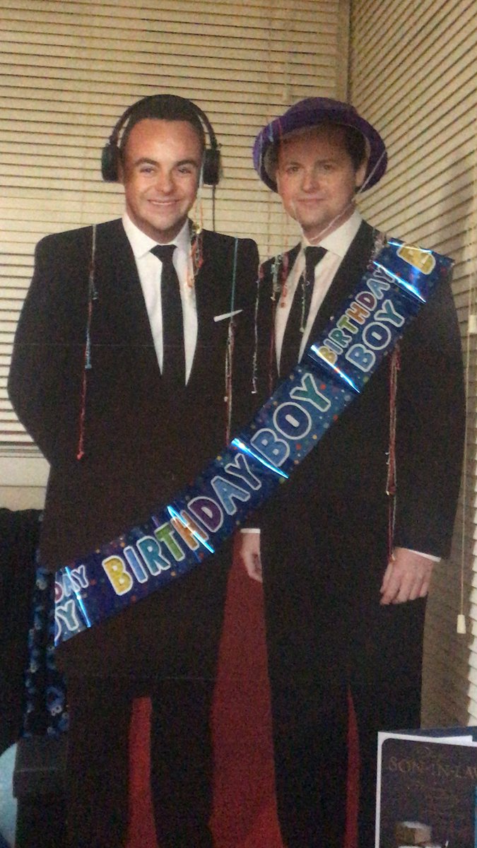 rara1301's tweet photo. @itvtakeaway having our own end of the show show for my@ partners 45th birthday xxxx https://t.co/UxNx8iqEpK