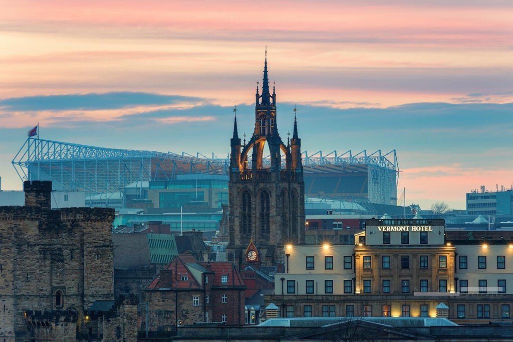 St James’ Park at sunset. 🌅

Newcastle, England. 📍🏴󠁧󠁢󠁥󠁮󠁧󠁿