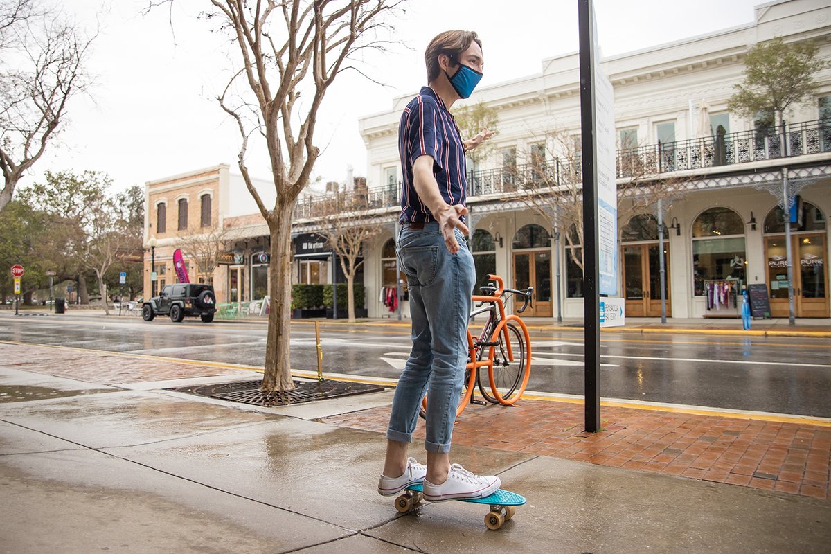 UWF's tweet photo. When taking a break from the classroom, don't take a break from wearing a face covering. 😷
Be responsible and remember to #ShieldUpArgos! https://t.co/KTS6MR2LZ2