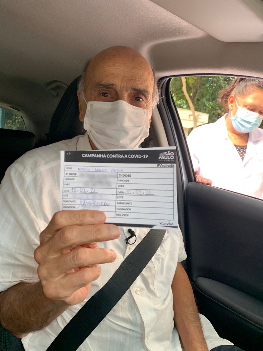 drauziovarella's tweet image. Hoje não é uma segunda-feira qualquer. Dr. Drauzio tomou a primeira dose da vacina contra covid-19. Confie na ciência, confie na vacina. 💉