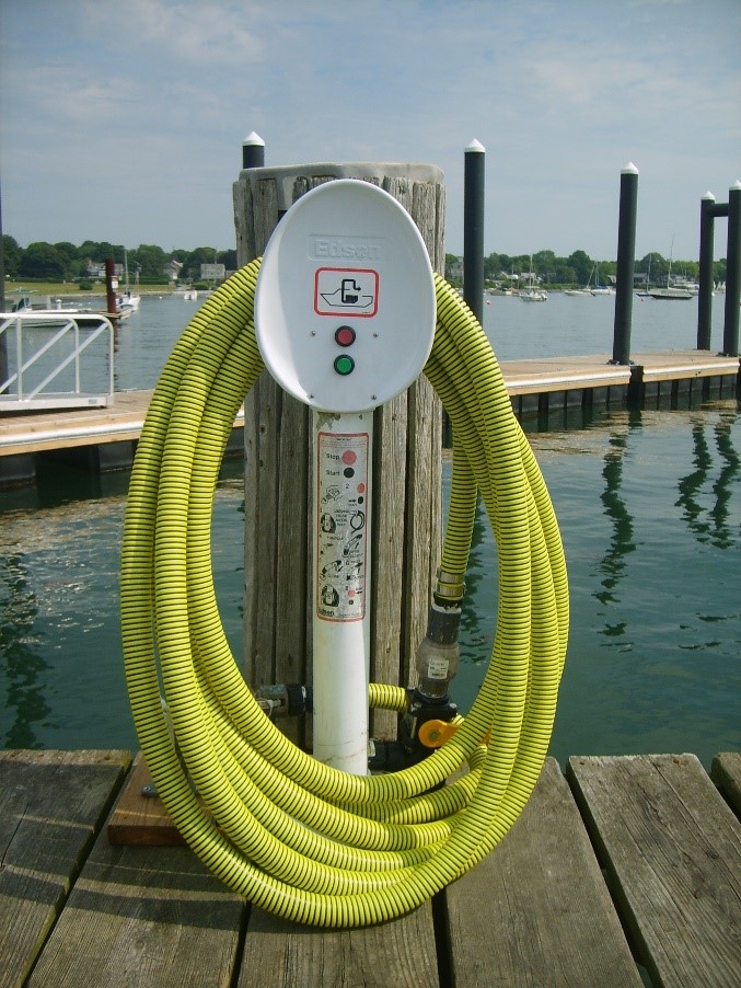 RhodeIslandDEM's tweet photo. #Grants available to improve pump-out infrastructure + keep Rhode Island coastal waters clean Marine/landside pump-out facilities diverted more than 600,000 gallons of sewage from entering Narragansett Bay in 2020. Apps due by March 12. https://t.co/H0sW8qICVa https://t.co/2nRqkpPj5D