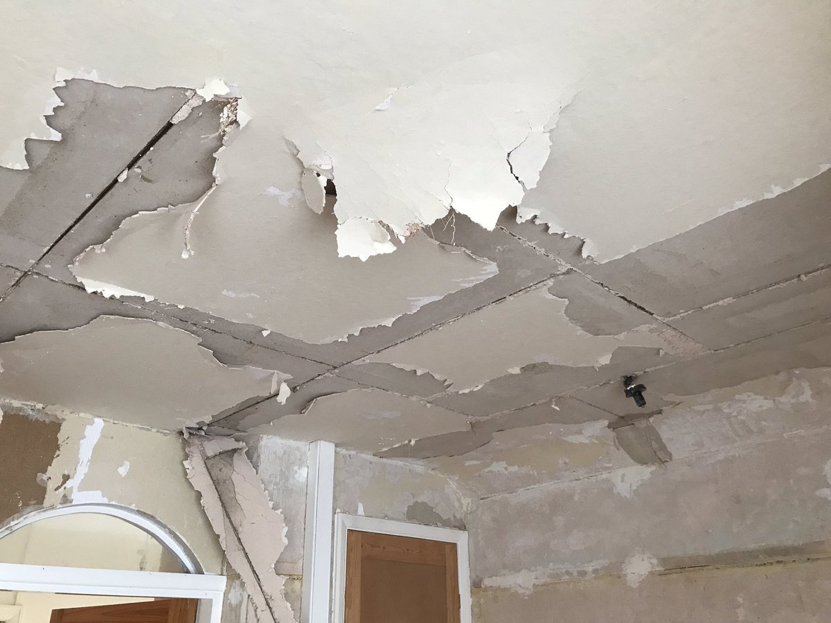 Plastering coming along nicely, ready for decorating after its dry. #plastering #renovationproject #localbusiness #solihull #handyman