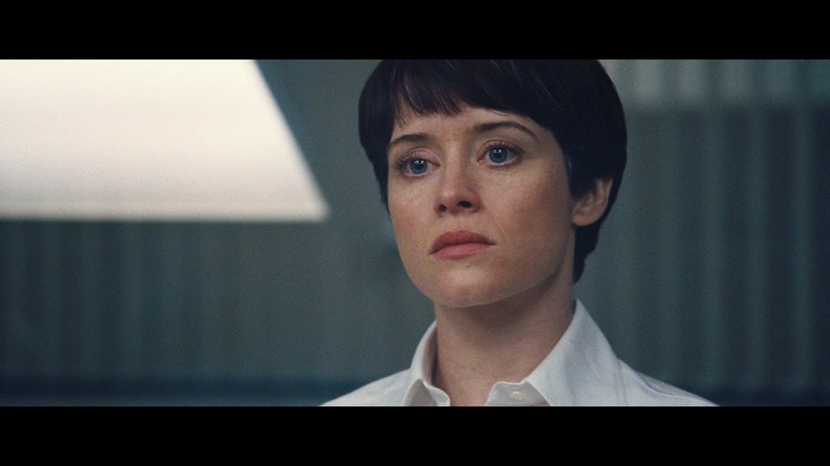 Claire Foy Source tweet media