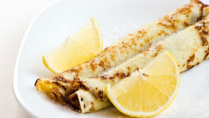 Everyone is fighting over which #PancakeDay topping is best... And I'm over questioning if adding Limoncello is appropriate...👀😅 Happy #PancakeDay2021 peeps.