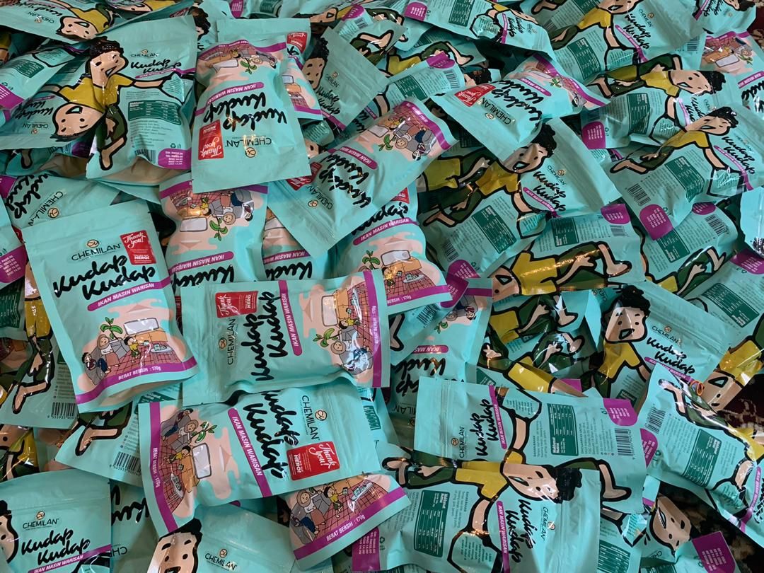 rt_utkawak's tweet image. 🐟SAMBAL IKAN MASIN WARISAN
(170g)

-Ikan Masin
-Cili
-Perahan limau
-Hirisan bawang
-garam &amp;amp; gula

Bayangkan bila semua ni bergabung🤤nikmatt sangat la weh, buat perutku meronta-ronta ! Jimat tau makan sebulan.

RM28(sm) / RM32(ss)

#sambalsedap
#sambalikanmasin