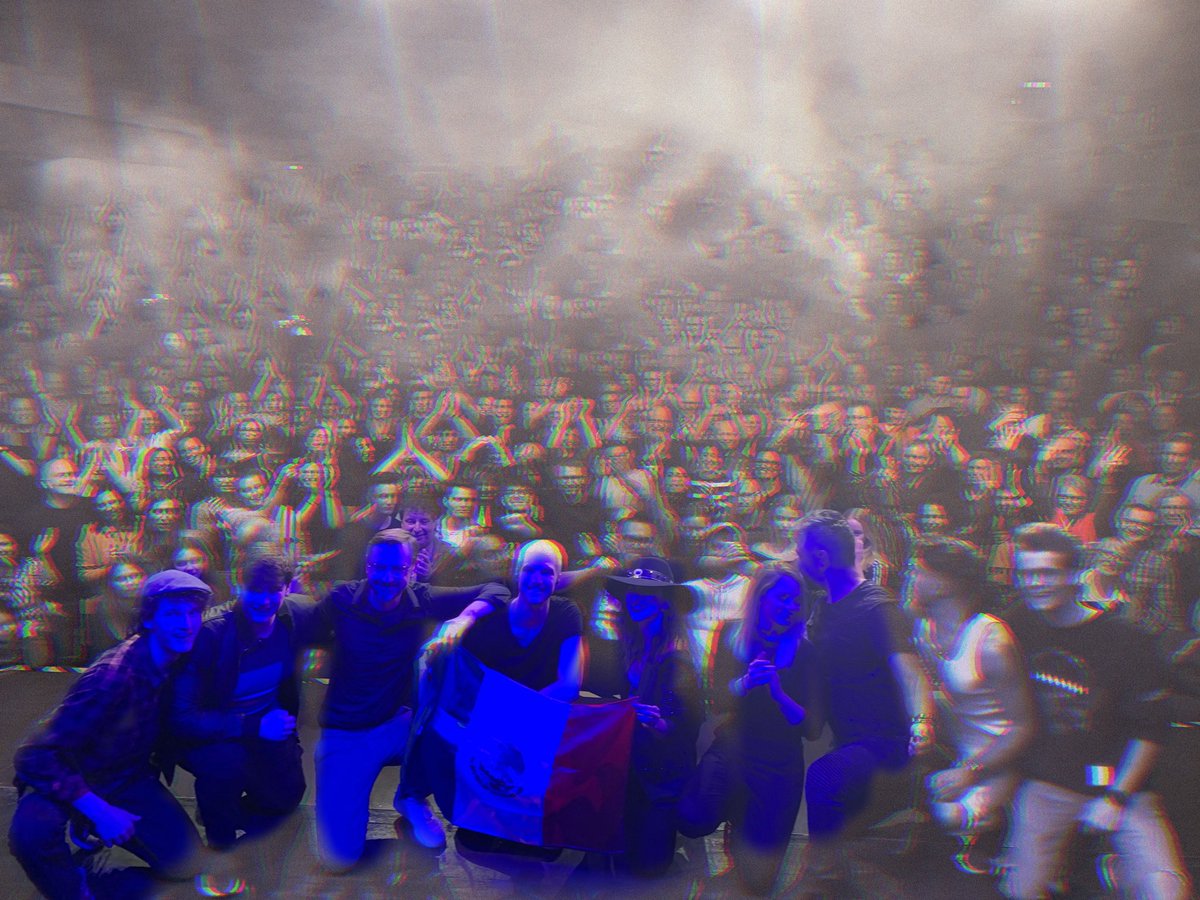 Hoy hace un año... saben dónde estaba? 15.2.20/ 15.2.21 

Con sold out en Roth, Alemania. Dando show 100% en vivo con mi banda y a -10 grados con todo el calor que hacer música sin fronteras y ser bien recibida te da! Qué agradecida estoy. 

#LaMexicana