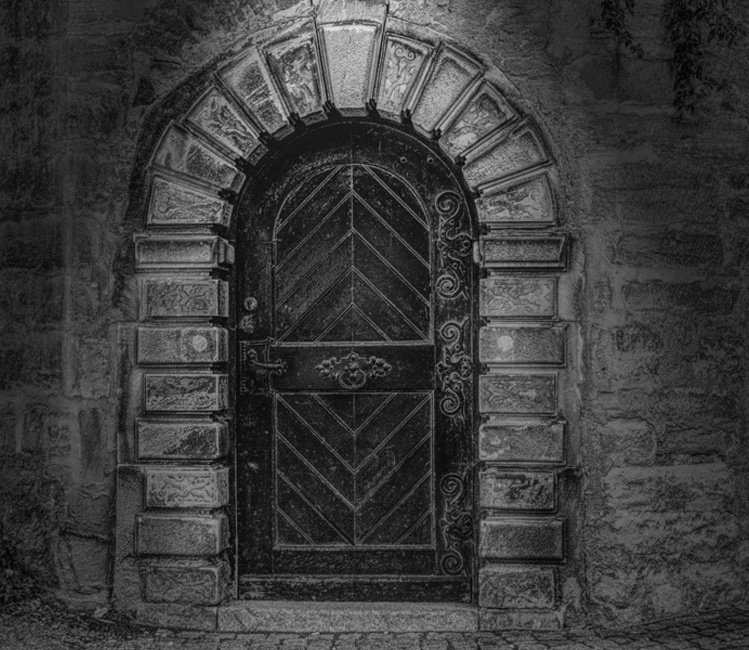 flyofhell's tweet photo. Mmmhhh... What could be behind this door? https://t.co/0UH3opgDN7