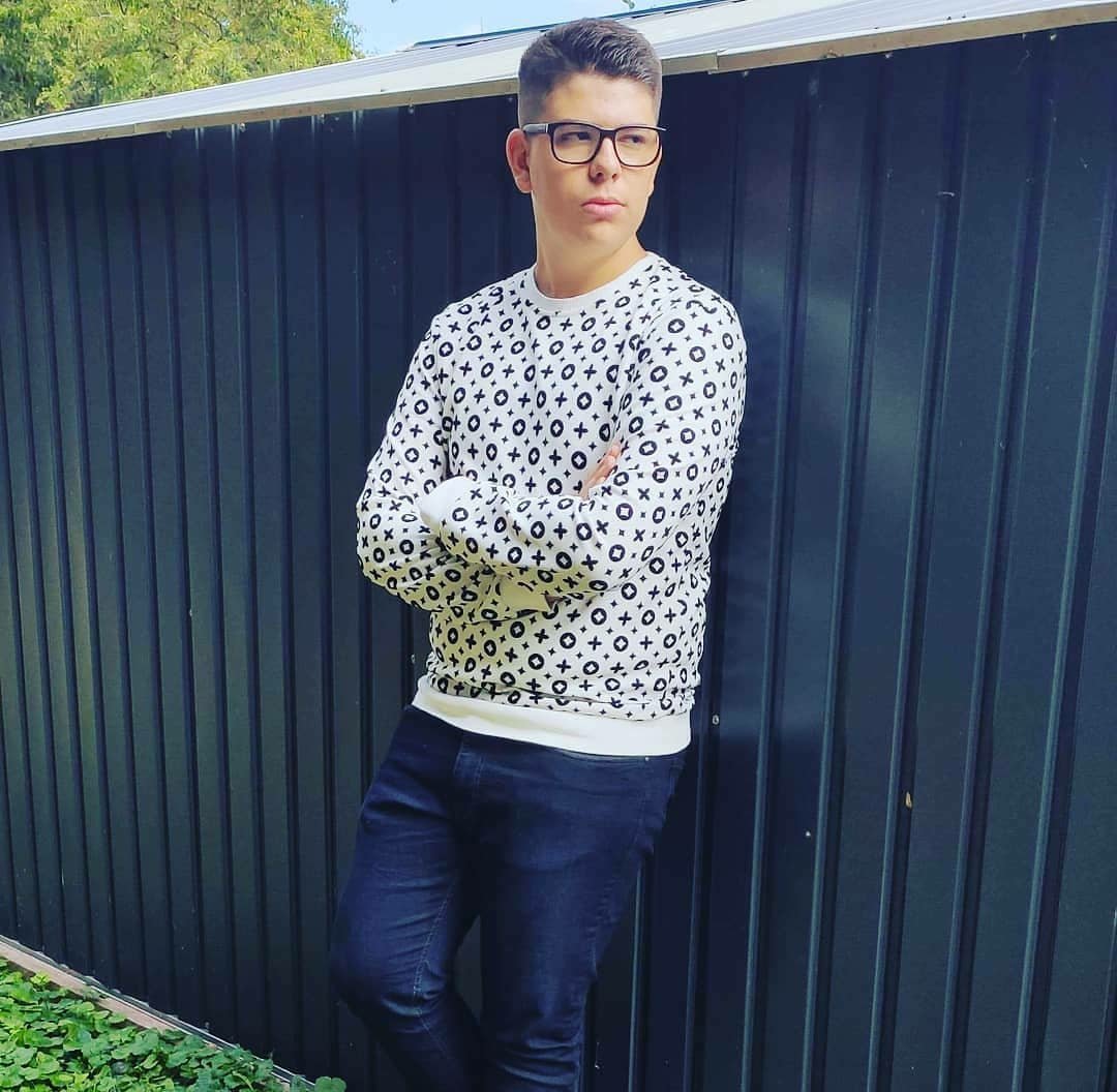 KayzzyTV's tweet photo. J'ai vu que c'รฉtait la hype, je le fais en retard mais oklm !
#top4of2020 https://t.co/NhyZNI0nqr