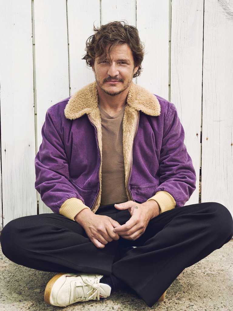 Pedro Pascal as canapés Château d'Ax a thread: