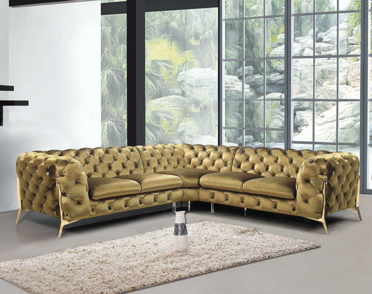 Pedro Pascal as canapés Château d'Ax a thread: