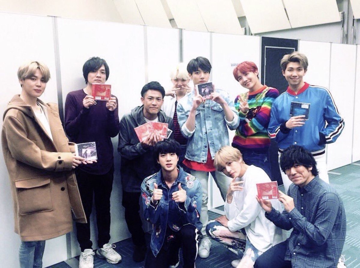 tae1390's tweet photo. 大好きなbacknumberとBTSがコラボだなんてっ！！😭😭😭
依与吏さんとぐうちゃんの感性がミックスされた楽曲の全貌を早く聴きたい！！個人的に依与吏さんの歌声が大好きなので、依与吏さんVer.でも聴きたい…😏

#BTS  #backnumber https://t.co/nKz7hf5tdo