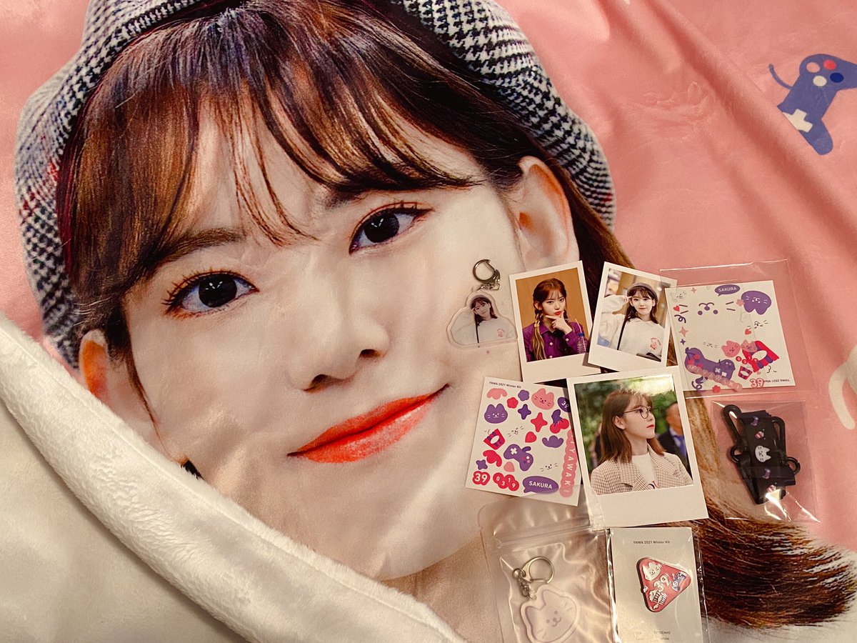 veIvetyeon's tweet photo. thank you @SpringBlossomGO for the sakura winter kit group order! #SpringBproofs
๊พธ๋ผ ํฌํ ๋ด์ ์ธํธ๊ฐ ๋ฏธ๊ตญ์ ์ ๋์ฐฉํ์ต๋๋ค โค๏ธ ๊ตฟ์ฆ ํ๋ ํ๋ ๋ค ๋๋ฌด ์์๊ณ ๊ท์ฌ์์!! YNWA๋ @39ynwa ๋๋ฌด ๋๋ฌด ๊ฐ์ฌํฉ๋๋ค โบ๏ธโค๏ธ https://t.co/rk4rm232BP