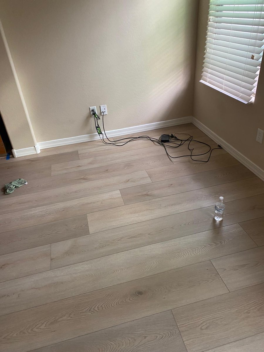 InteriorsNative's tweet image. At the beginning of the month we completed this install in Queen Creek!

We installed about 400 feet of our Paradigm Conquest (color: Towe) Luxury VInyl. This product is a great option when you have kids or pets. It is water proof and scratch resistant!