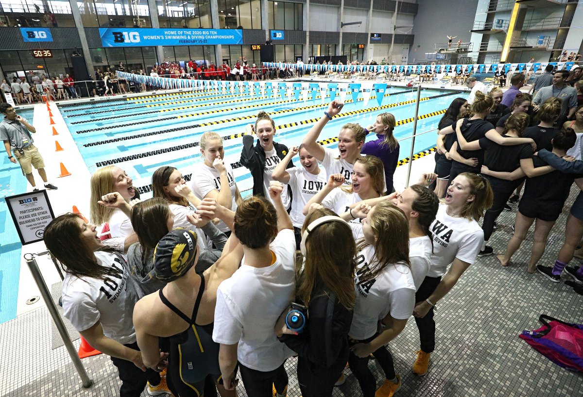 University of Iowa reinstates women's swimming &amp; diving program! #Hawkeyes 

LINK: bit.ly/37i7nfI
