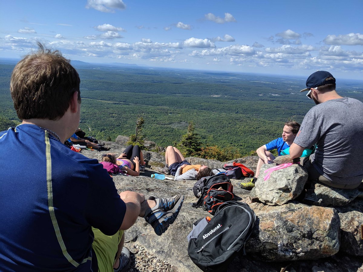 Remember that feeling of liking where you work and the people you work with? If it's been too long, check out the open opportunities in technology, marketing and recruitment at Absolunet. #AbsoLife #eCommerce

hubs.ly/H0GF5PL0