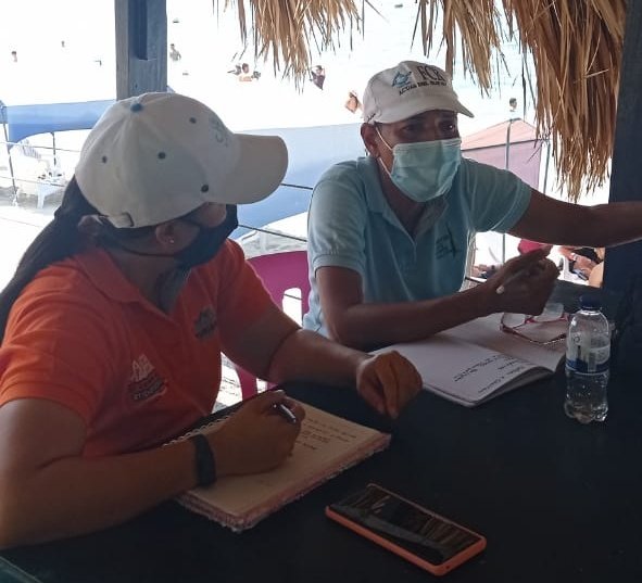 INDETURSMR's tweet photo. Por directriz de la alcaldesa @VirnaJohnson desarrollamos mesa de trabajo con representante de prestadores de servicios turísticos de Playa Blanca. 

Desde el INDETUR seguimos trabajando para mejorar la experiencia turística que se ofrece en nuestra ciudad. https://t.co/BZGXhrDaNI