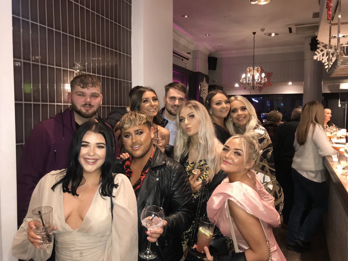 frasergreigg's tweet photo. @sashadavidsonx so sorry it’s late! Happiest birthday princess hope you’ve had the most special day!! Missing you loads love you always 👸🏼👸🏼🤍🤍🤍 https://t.co/tKxTNBsP8Y