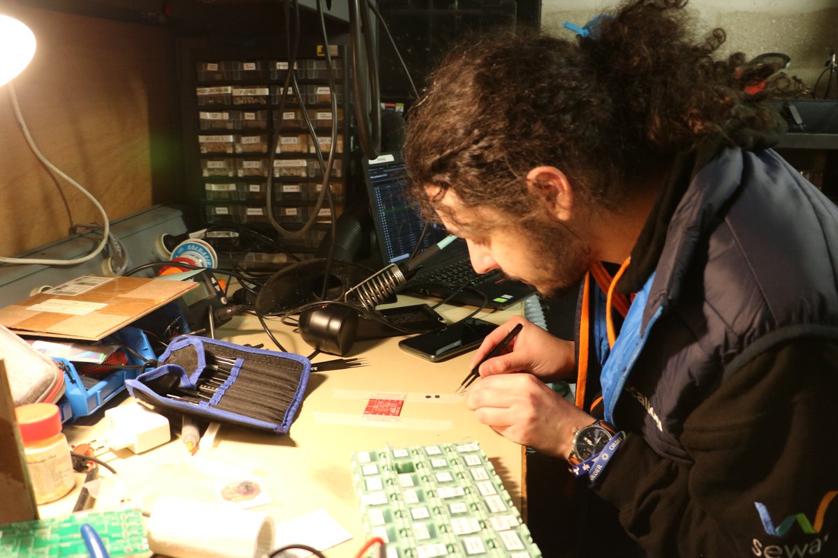 evolutek42's tweet image. Nous tenons à remercier notre nouveau sponsor, @WurthElectronic . Ce fabriquant de composants nous a fournit de quoi souder nos cartes électroniques !

Voici un petit résultat de notre session de soudure du week-end !

#CDR2021