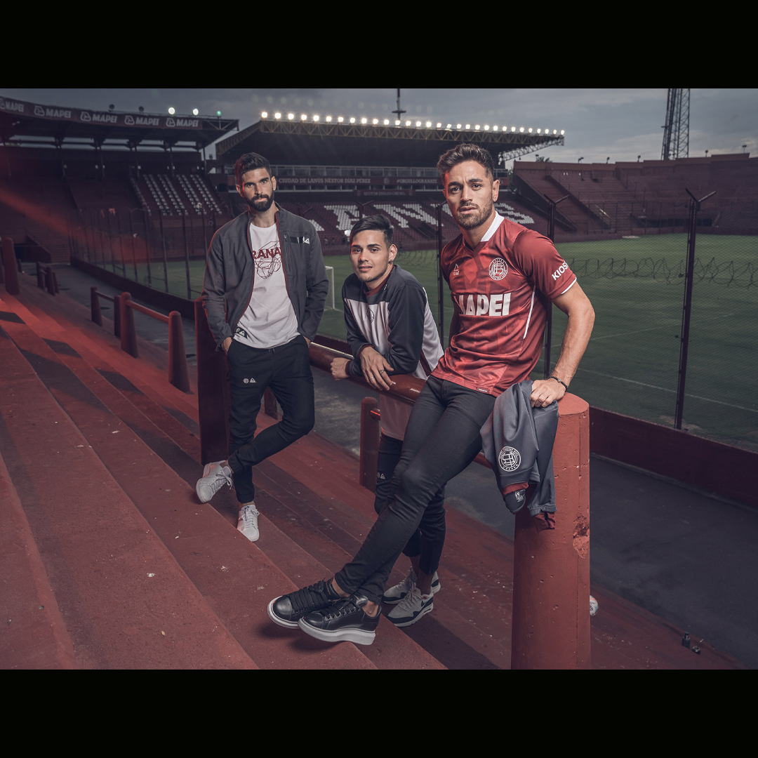 Amor y devoción por vos 🇱🇻 <a href="/clublanus/">Club Lanús</a> 

#EnContactoConLaPiel #DivinoEsTuColor 
Muy pronto en la tienda de <a href="/PeakSportArg/">Peak Sport Argentina</a>