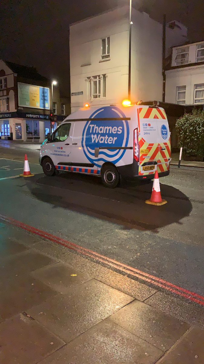 Busy night in SW17 for @thameswater. We’ve all dried up. #bigthaw #bigfreeze