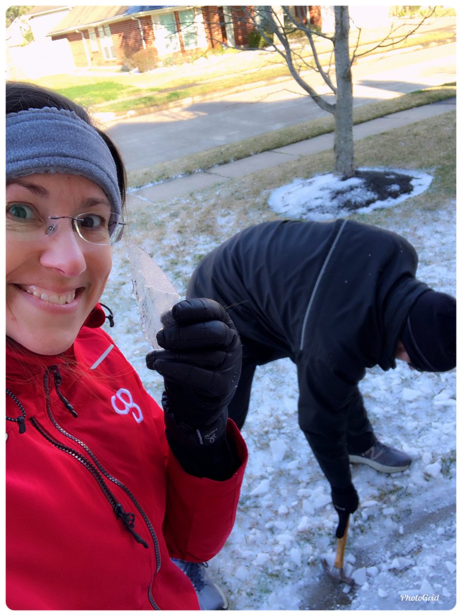 Tammy_Norman4's tweet photo. Even during an ICE-pocalypse here in the Houston area, the science teacher within comes alive. Icy walkway let me introduce you to rock salt! 🤩 #noslipping #byebyeice #sciencerocks #befitdontslip https://t.co/EflgGB79jl