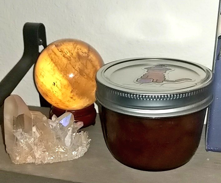 gunclemilf's tweet photo. this week's scrubs!! 🥰😛💖
strawberry lemon 🍓🍋
rosemary &amp; lavender 🌿✨
and I made an apple spice scrub for myself! I reuse my old jars, the new fancy ones are for customers 🌟
💞$18 + shipping 💞
DM for orders &amp; requests! https://t.co/pjVcwrEN04