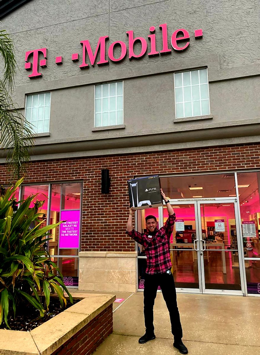 Today couldn't get any better! 😁😁😁 Celebrating my 12 year T-Day with <a href="/TMobile/">T-Mobile</a> ! ✊💪✊💪... also won a PS5 from <a href="/LGUS/">LG Electronics</a> 🔥🔥🔥 Thank you <a href="/LGUS/">LG Electronics</a> 🙏🙌🙏🙌 #LoveWhatYouDo #ALLIN #Blessed <a href="/MikeSievert/">Mike Sievert</a> <a href="/dpsurfer/">Doug Pae</a> <a href="/ARod_013/">Andrés R.</a>
