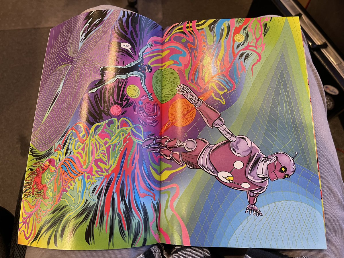TheComicBurrito's tweet photo. I’m glad I’m by myself at work because when I just turned the page I yelled “OH FUCK YEAH!!” really loud just now. #xrayrobot https://t.co/a7fHuKW5Ek