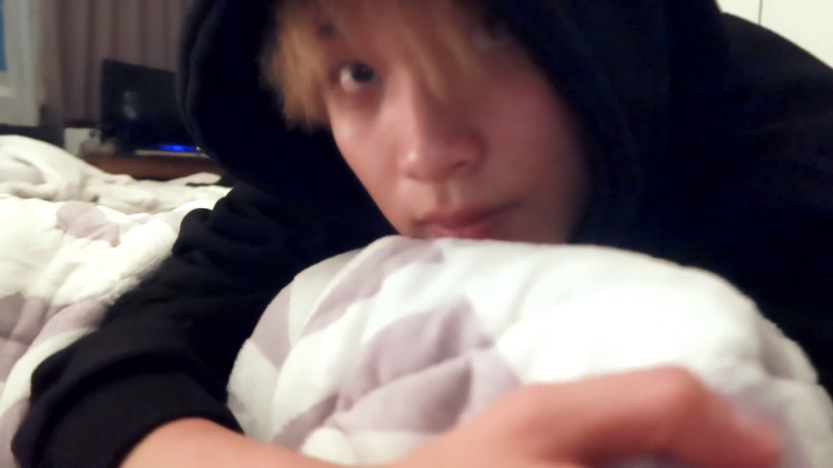 “เธอ”
“คะ”