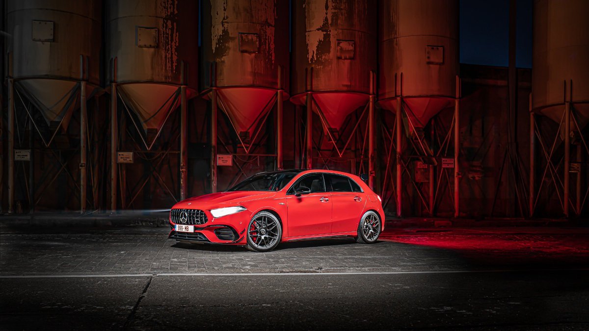 mbaclass's tweet photo. [Kraftstoffverbrauch kombiniert: 8,4–8,3 l/100 km | CO₂-Emissionen kombiniert: 192–189 g/km | https://t.co/da1CSDxfS8…]

Full power and ready to take off – the Mercedes-AMG A 45 S 4MATIC+ Hatchback. 

📸: ollivision.comphotography (IG)

#DrivingPerformance #MercedesAMG #A45 https://t.co/HmKDdSgES9