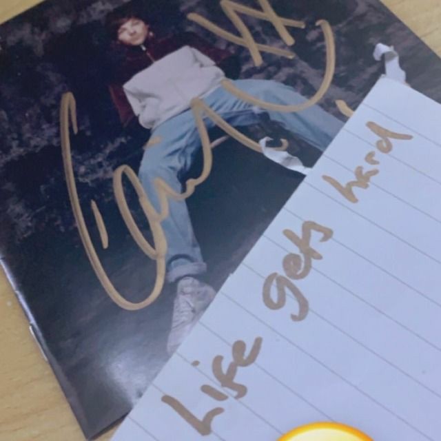 comforthouis's tweet image. Louis' handwriting.