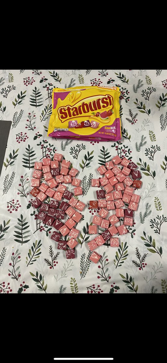 SoundRumination's tweet photo. I just opened this @Starburst pack of faveRED. Here’s the count: watermelon:69, fruit-punch: 18, cherry: 3, strawberry: ZERO! What the heck? #heartbreak  #falseadvertising #qualitycontrol #missinginaction https://t.co/9AtDdtKwRY