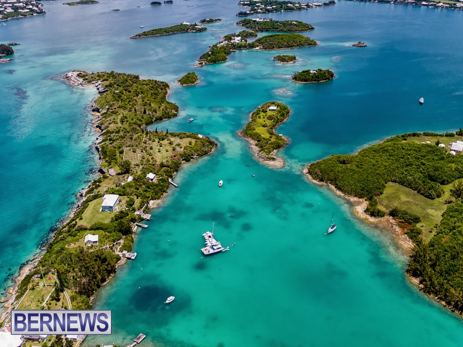bernewsdotcom's tweet photo. A gorgeous view over Long Island and the surrounding islands. 
#Bermuda #ForeverBermuda #BermudaIslands https://t.co/vACl1OM4HH