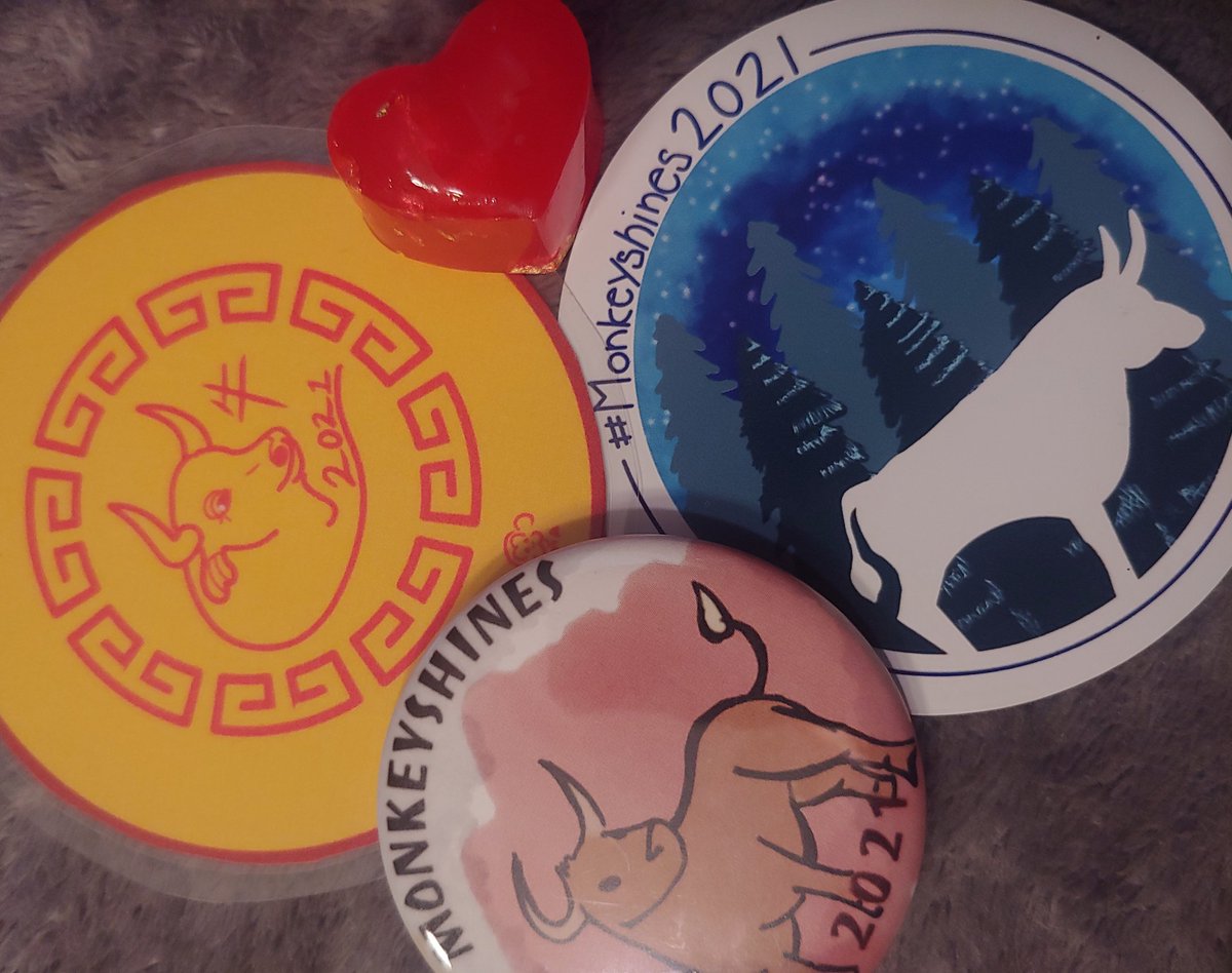 BondVoyage's tweet image. My feet are soaked and freezing but I'm so happy. Huge thanks to all the hiders! I left something nearby for them all. Thank you! #monkeyshines2021