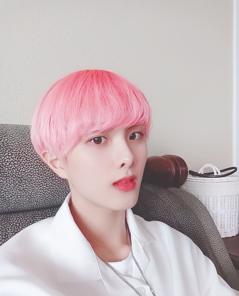 Kingdom as cupcakes - a thread  @KINGDOM_GFent  #kingdomdebut