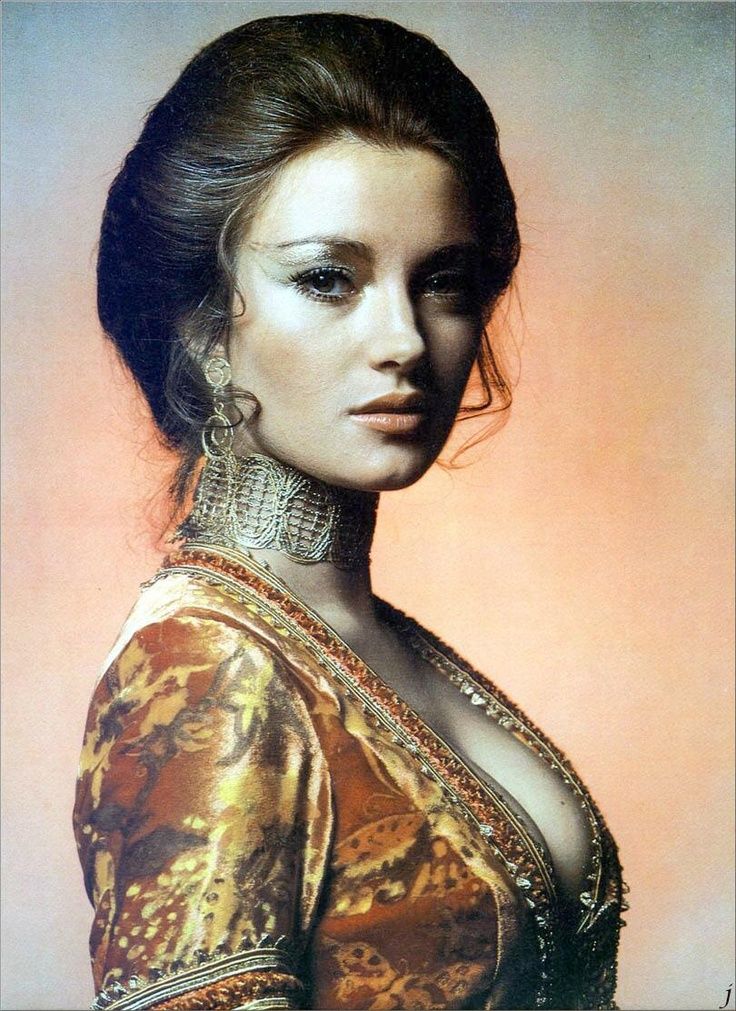 Happy Birthday to Jane Seymour. 