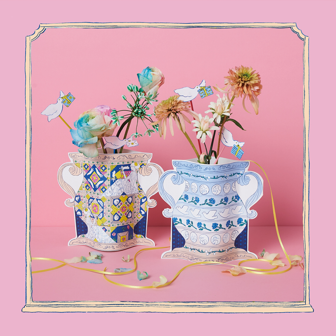 Afternoon Tea イラストレーター北澤平祐氏のアイテムが今年も登場 花を生けると女の子が花束 を持ち上げているように見えるデザインの花瓶と グラスやペットボトルにかぶせて使う紙製のフラワーベースカバー アートを施した上品な花瓶に花を飾れば Afternoon Tea イラストレーター北澤平祐氏のアイテムが今年も登場 花を生けると女の子が花束 を持ち上げているように見えるデザインの花瓶と グラスやペットボトルにかぶせて使う紙製のフラワーベースカバー アートを施した上品な花瓶に花を飾れば