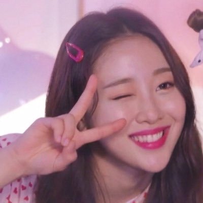 LOONAFAST tweet picture