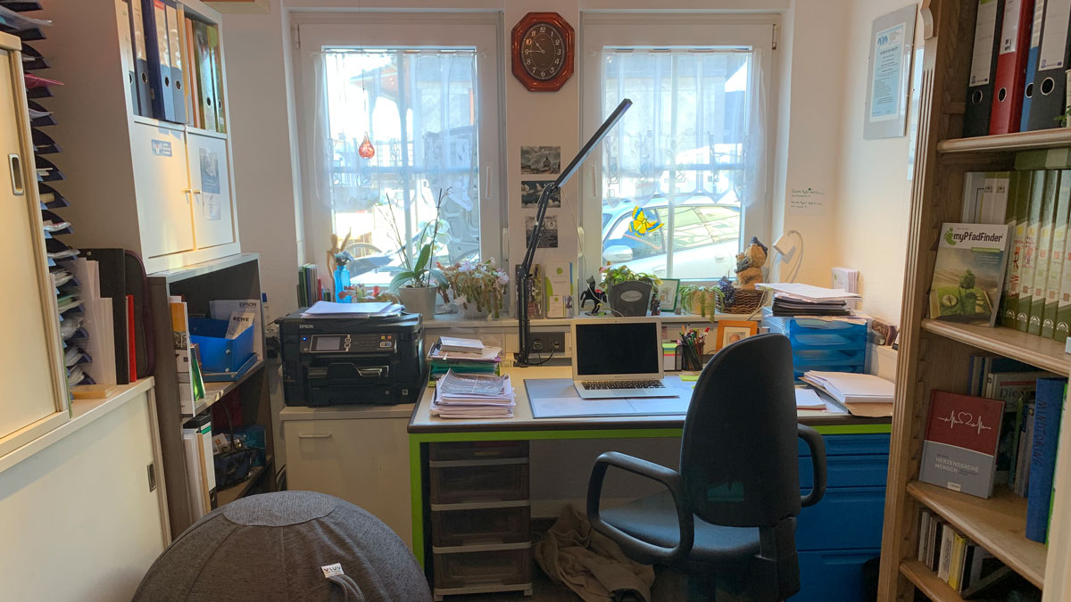 Wir schreiben das Jahr 2021 und Corona lässt Mitarbeiter, Führungskräfte, Unternehmerinnen und Unternehmer schon seit 2020 immer mehr im Homeoffice ihre Arbeiten erledigen. Doch wie sieht der Arbeitsplatz im Homeoffice aus?  #Arbeitsplatz #Bewegung

bit.ly/3qrglia