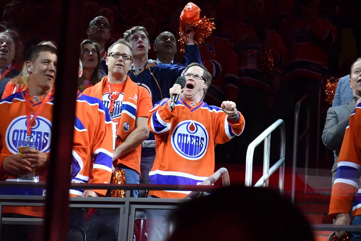 FireChiefReid's tweet photo. Watching the @EdmontonOilers tribute to #JoeyMoss tonight. 

My seasonal allergies acted up just as I was watching replays of him singing the anthem.

All. Heart.

#LetsGoOilers #WinForJoey https://t.co/ov3KQXO7nK