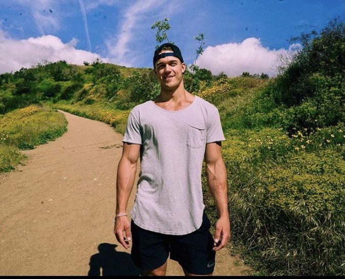 juliaadgate12's tweet photo. YOU KNOW WHO WOULD TREAT ABIGAL LIKE SHE DESERVES #bachelorinparadise #TheBachelor https://t.co/lzNaAlK4hf