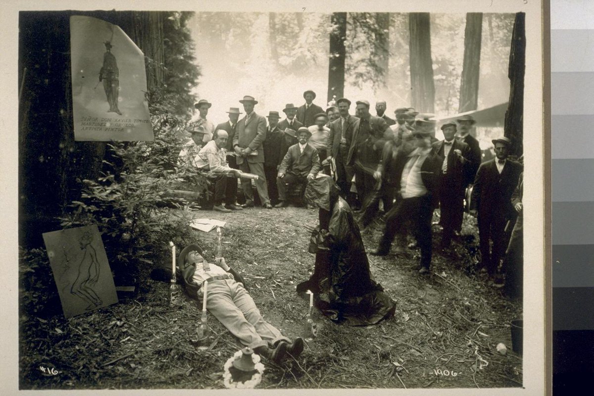 5/ The next four photos are of I hope ritualistic sacrifices of effigies and not of real people. The centre photo is clearly a mock sacrifice but the others I’m not 100% So the discernment is on you guys for the other two.