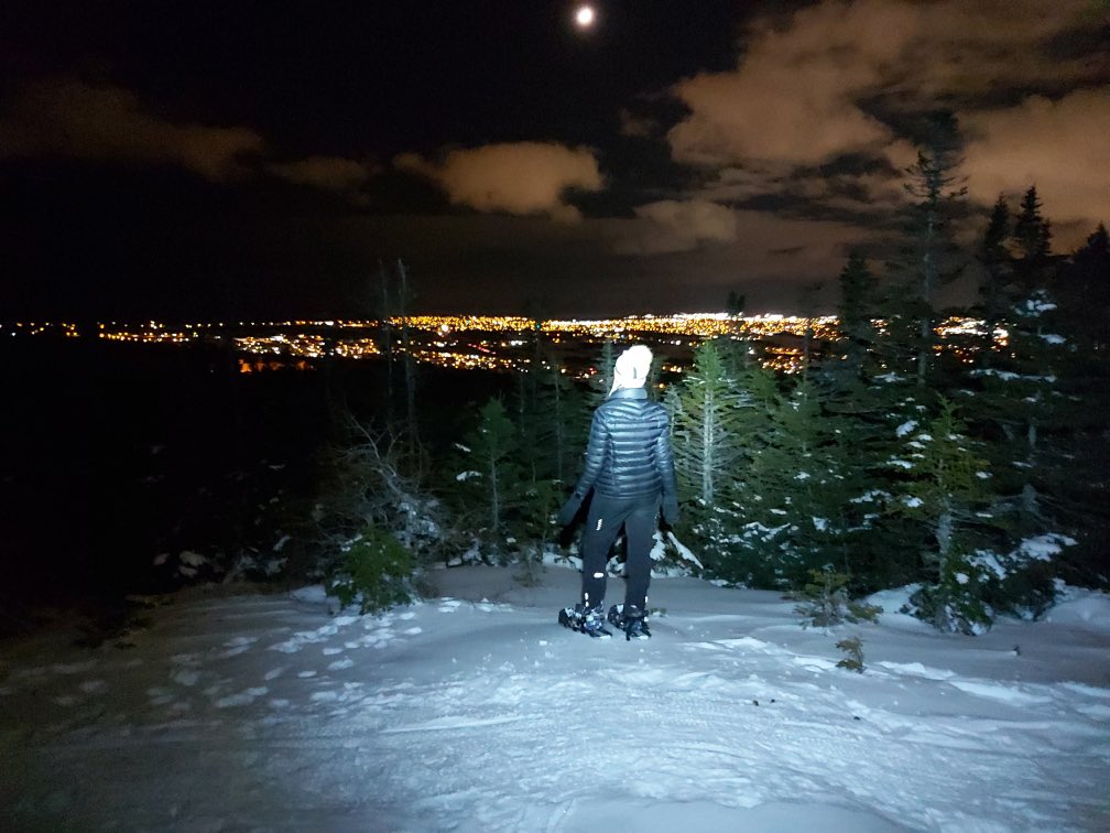 SusanMatthews49's tweet photo. City Lights 🌙@CityofStJohns @HappyCitySJ @DestinationSJ #explorenl #hikenl #snowshoeing #holdfastnewfoundlandandlabrador https://t.co/aFlpBj0TIN